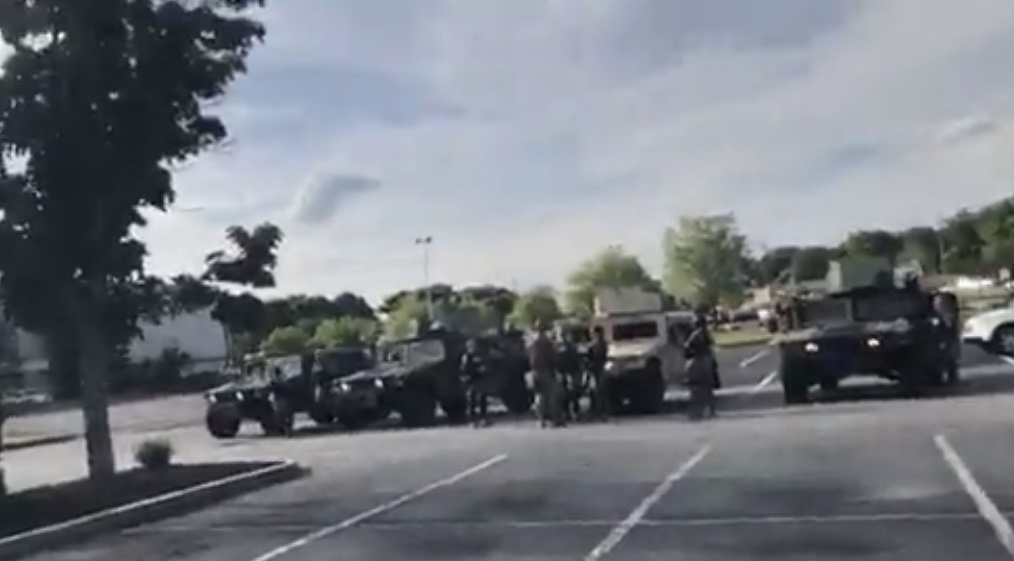 Read more about the article Exclusive video: Facebook Live of Garden City and Warwick Mall lockdown