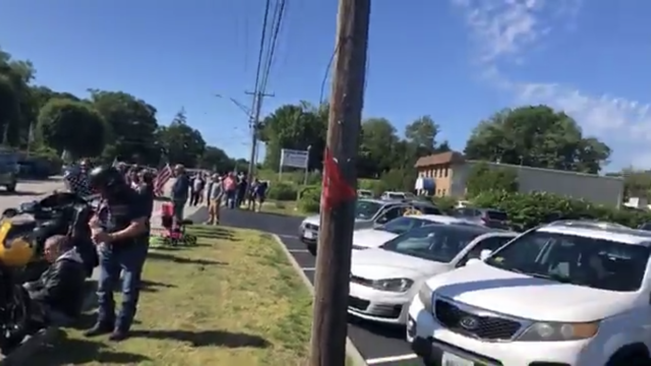 Read more about the article Video: Police and Military protest at Allie’s Donut