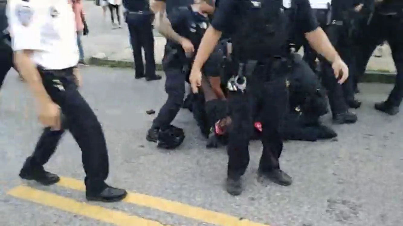 Read more about the article Video: Media protect thugs who invaded Federal Hill