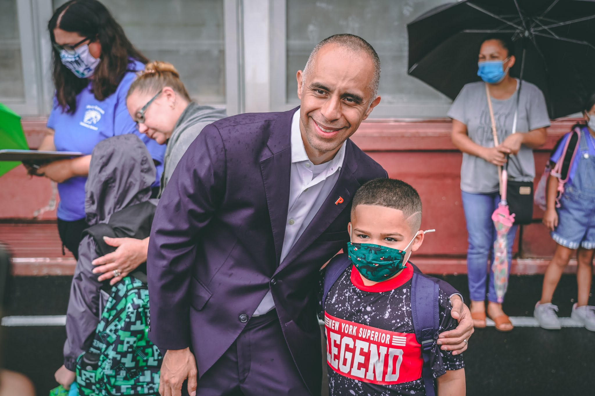 Read more about the article Elorza skips the mask