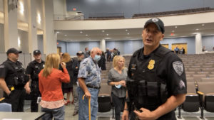 Read more about the article Video: Police called into North Kingstown School Committee meeting