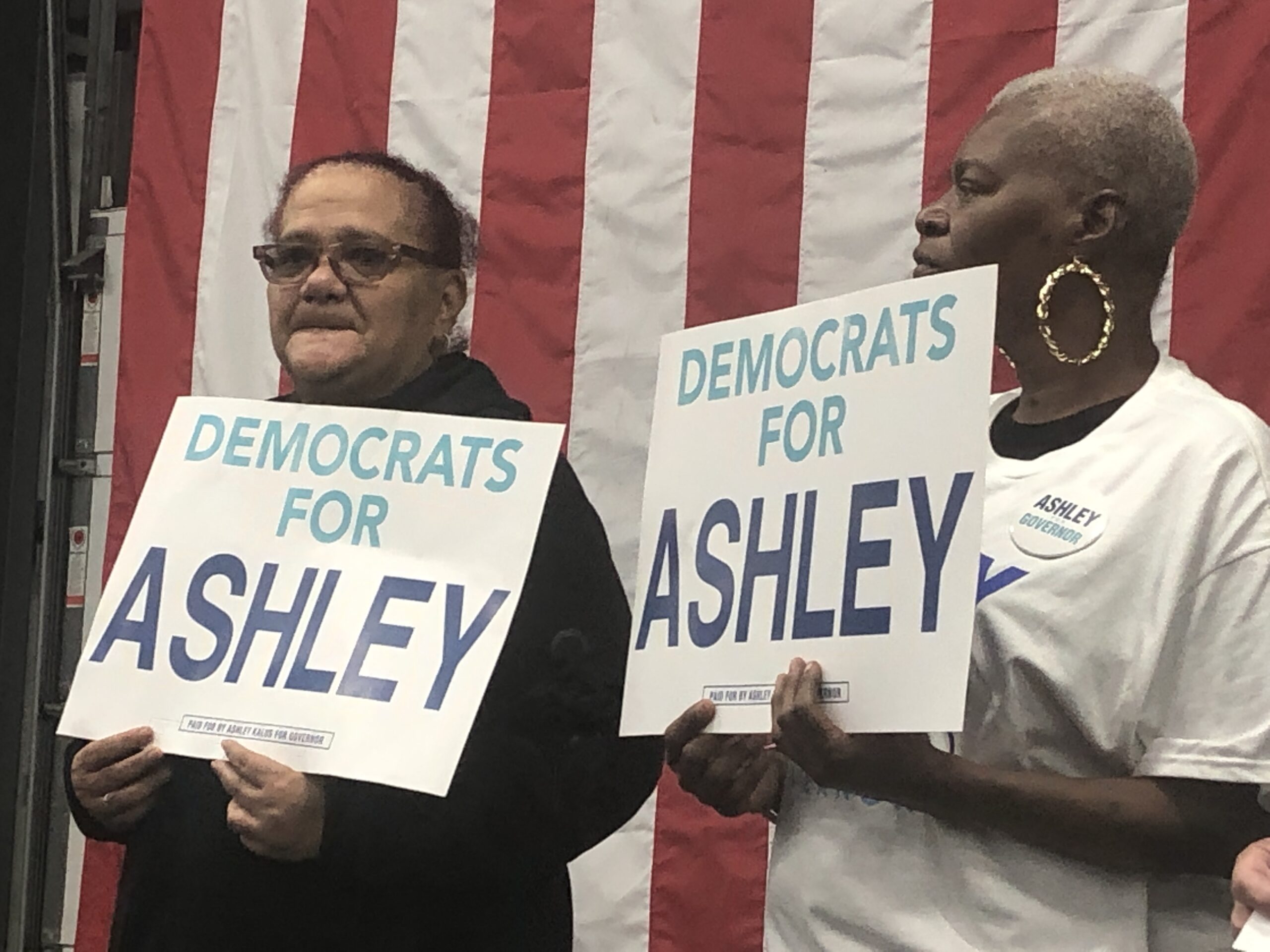 Read more about the article Video: Huge Democrats for Ashley rally in Pawtucket