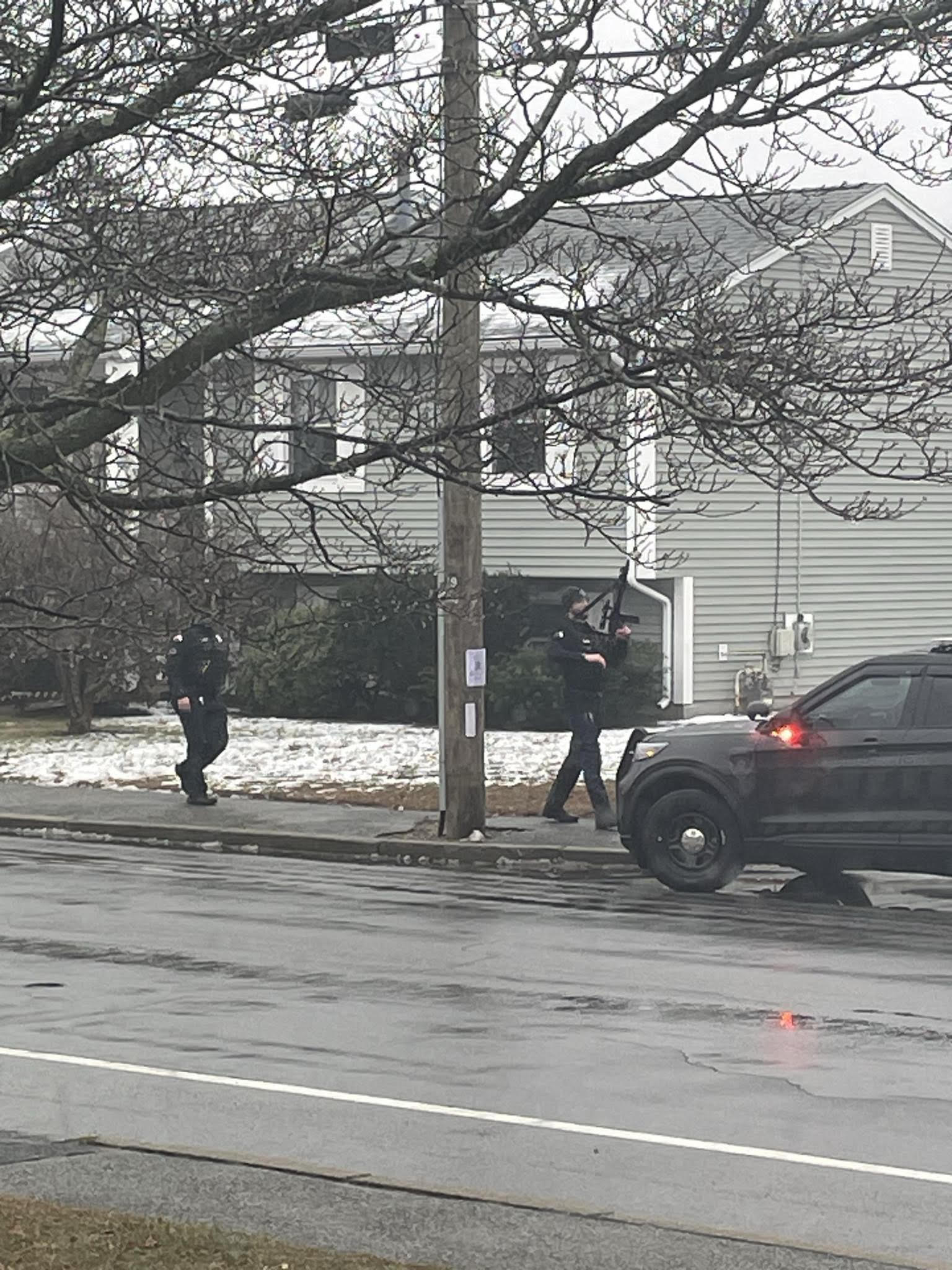 Read more about the article Video: Warwick police standoff