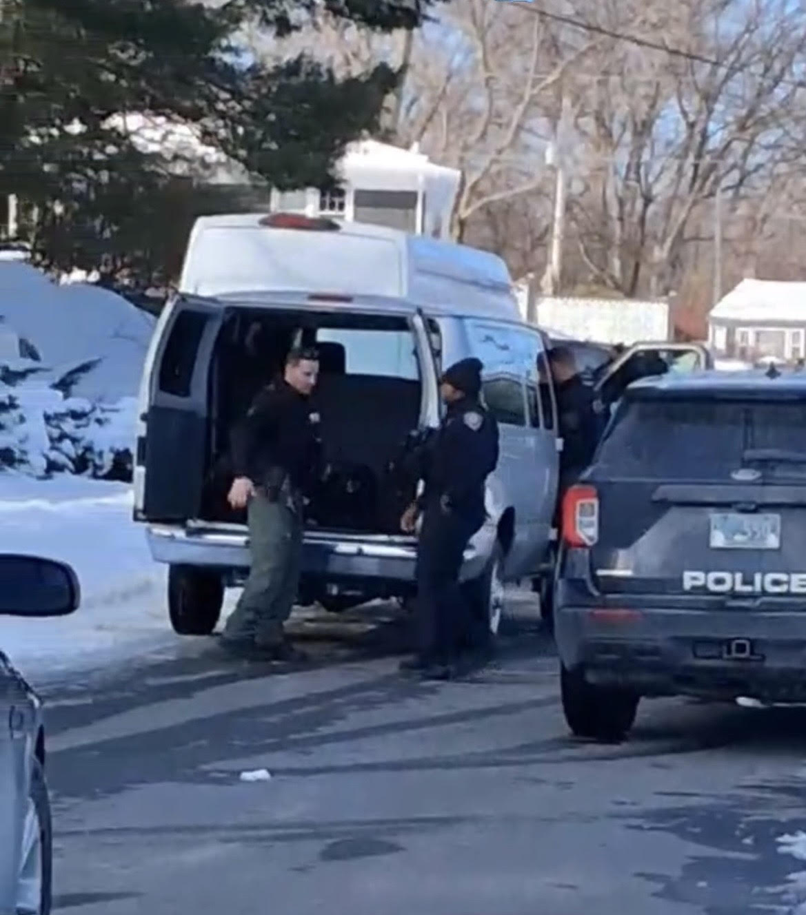 Read more about the article Johnston Police stand off